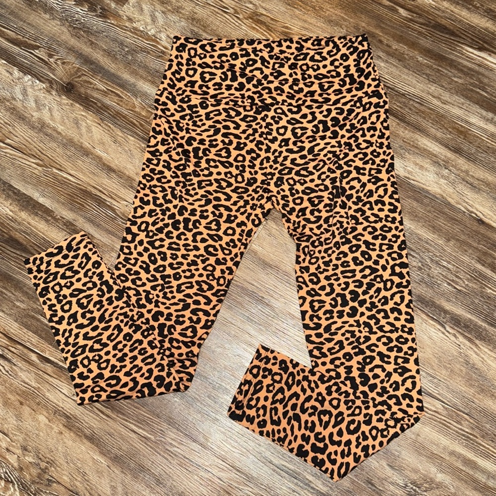 Leopard leggings